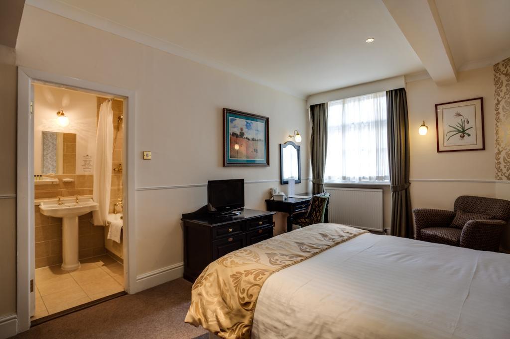 The Saracens Head Hotel Southwell  Exterior photo